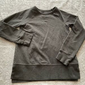 EUC Incredibly Cozy Gray Primary Brand Crewneck Sweatshirt Size 6-7